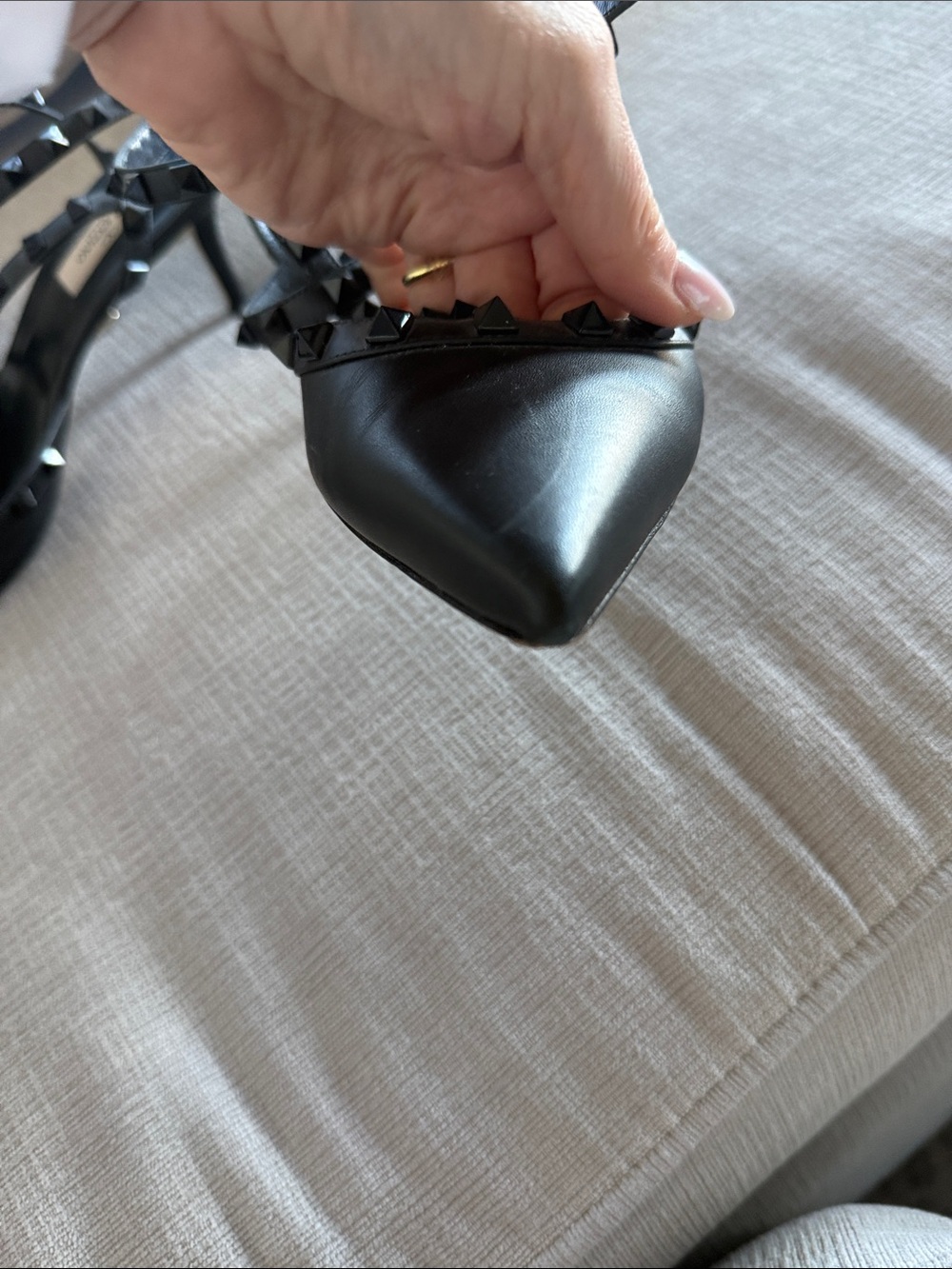 Valentino Black Rockstud T-Strap Pointed Leather Heels - Picture 7 of 8